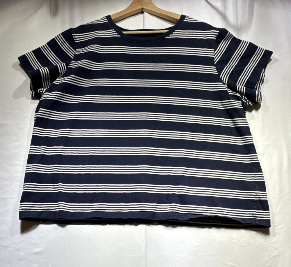 L.L.Bean Men's Navy/White Striped Logo Crew Neck Short Sleeve Knit Tee 2X